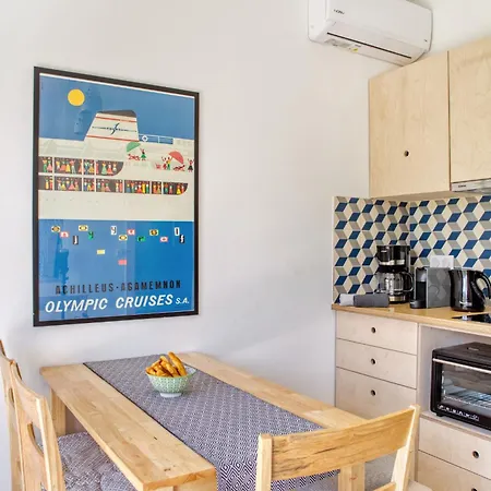 Kumquart Estate- Grape Fruit Lodge Aspiotades