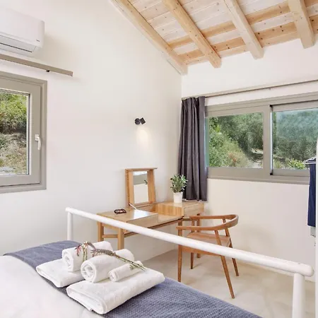 Kumquart Estate- Grape Fruit Lodge Aspiotades