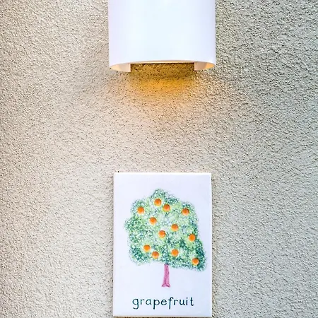 Kumquart Estate- Grape Fruit *