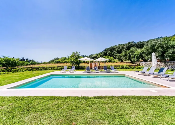 Kumquart Estate- Grape Fruit * Aspiotades