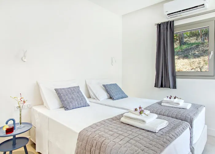 Kumquart Estate- Grape Fruit * Aspiotades