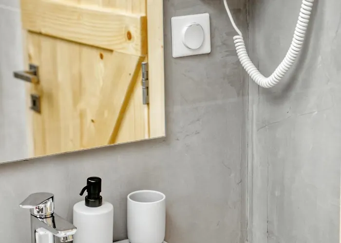 Kumquart Estate- Grape Fruit Chata *