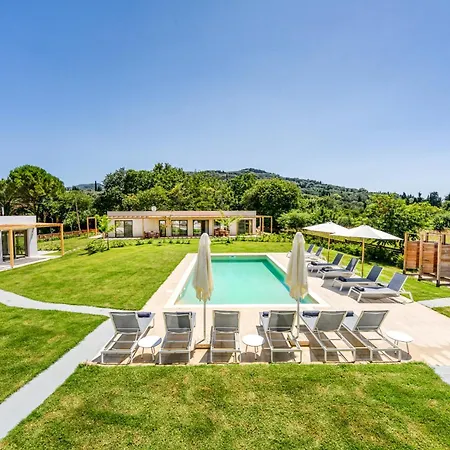 Kumquart Estate- Grape Fruit Lodge Aspiotades