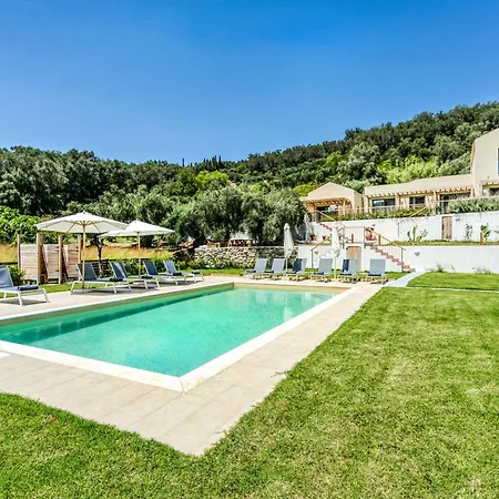 Kumquart Estate- Grape Fruit Lodge