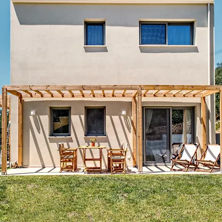 Kumquart Estate- Grape Fruit * Aspiotades